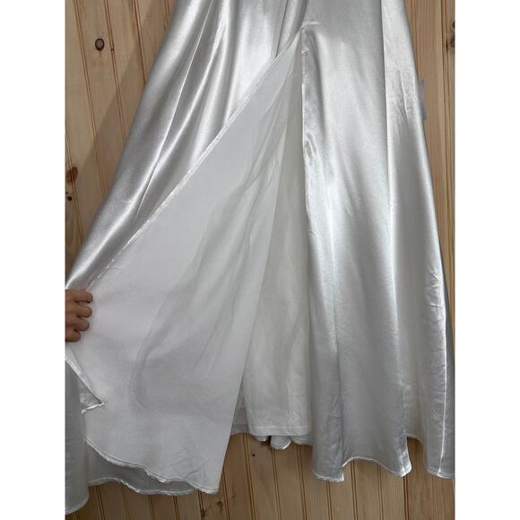 NWT Lulus Greatest Hits White Satin Off-the-Shoulder Maxi Dress Bridal Wedding S - Picture 6 of 10